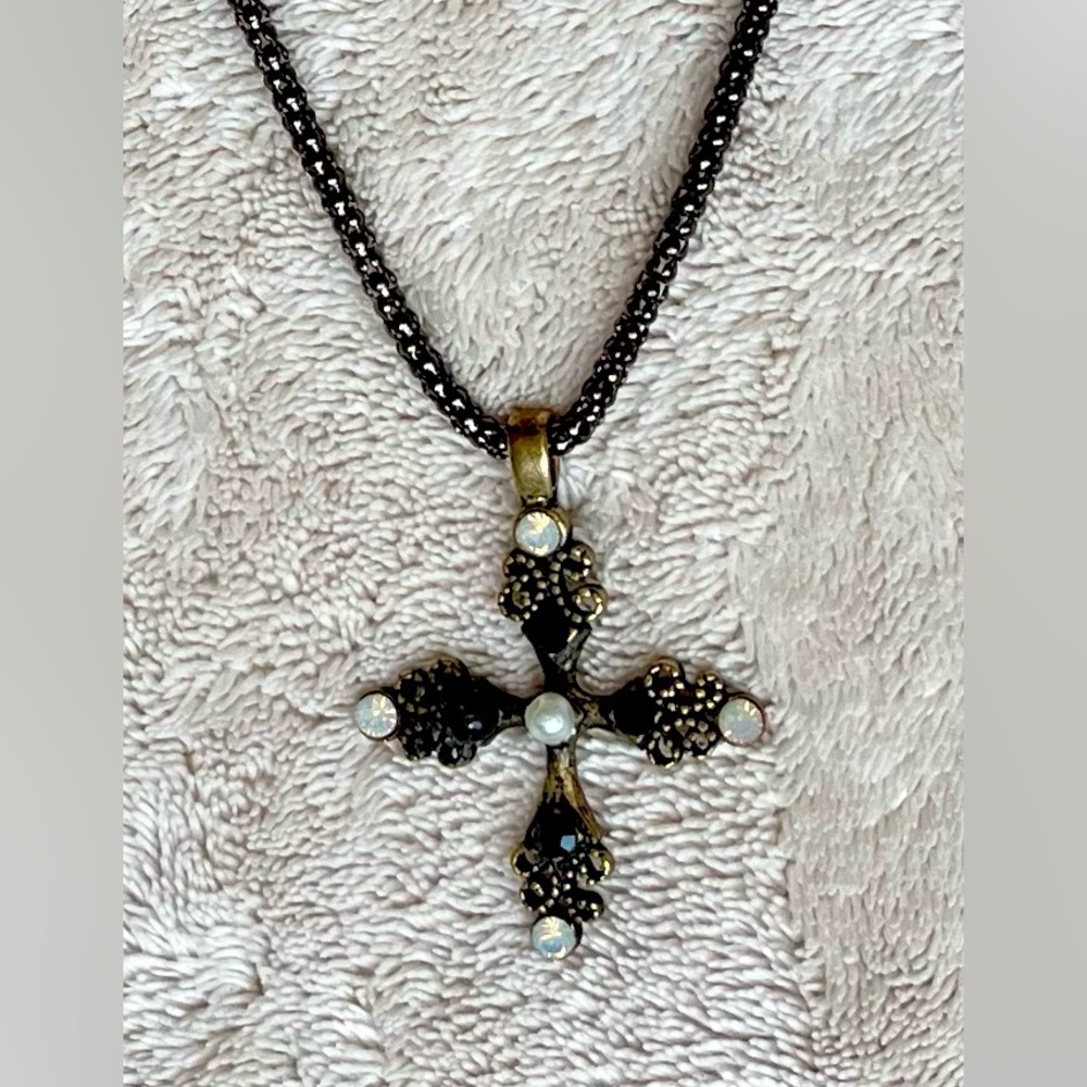 Vintage necklace bronze tone cross on chain - (GUC) jewelry
